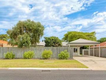 Cozy 56 Rae Road, Safety Bay, WA 6169