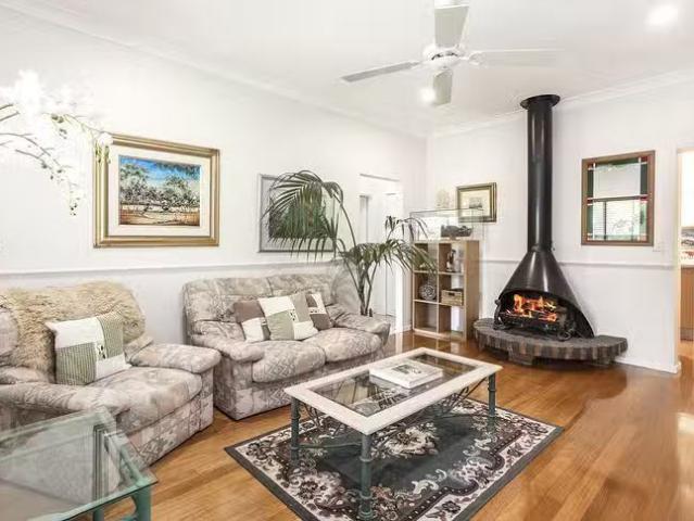 Cozy 58 Banksia Avenue, Engadine, NSW 2233