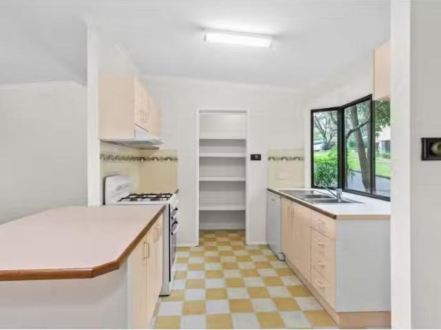 Deal! 58 Hospital Road, Bulli House for rent Listed by Nicole.