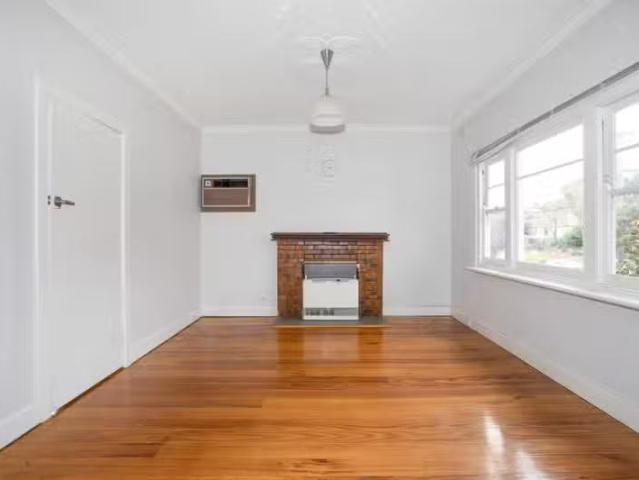 Rental! 591 Pascoe Vale Road, Oak Park VIC 3046