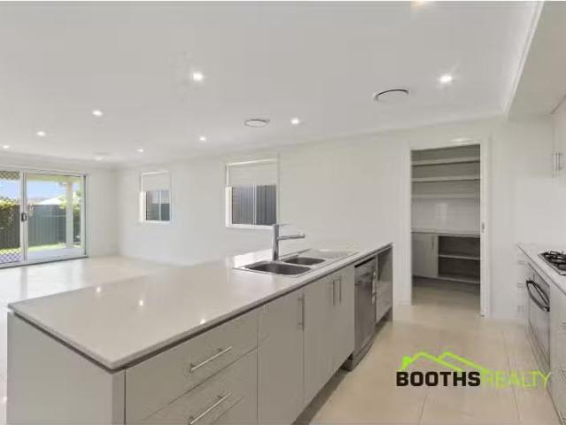 Rental! 59 Louisiana Road, Hamlyn Terrace House for rent List.