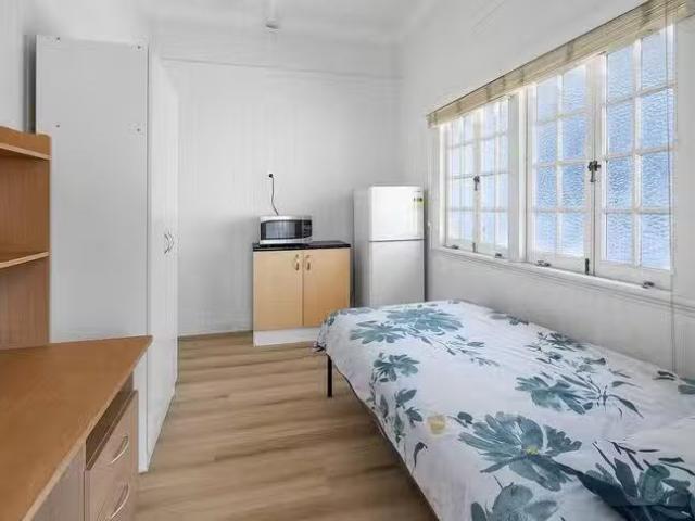 Just in! 5/9 Munro Street, Auchenflower, QLD 4066