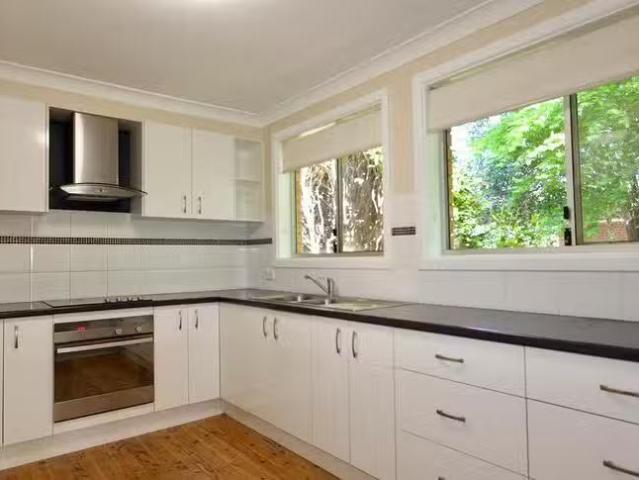 Cozy 5 Maple Place, Blayney, NSW 2799