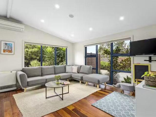Cheap 5 Antares Court, Torquay, VIC 3228