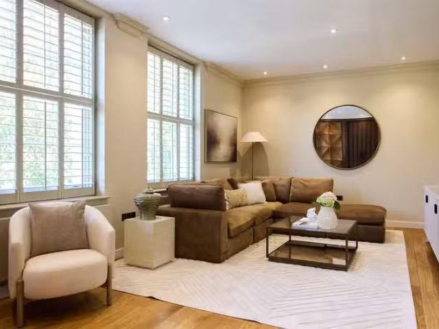 Deal! 5 BA 4 bedroom property to let in North End Way, London.