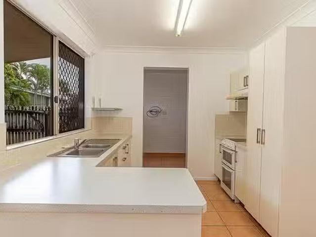 Cozy 5 Barnaby Court, Burdell, QLD 4818