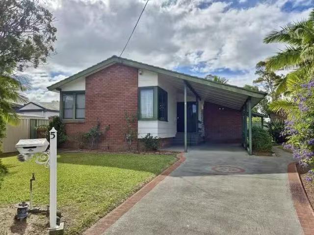 Unique 5 Bataan Street, Nowra, NSW 2541
