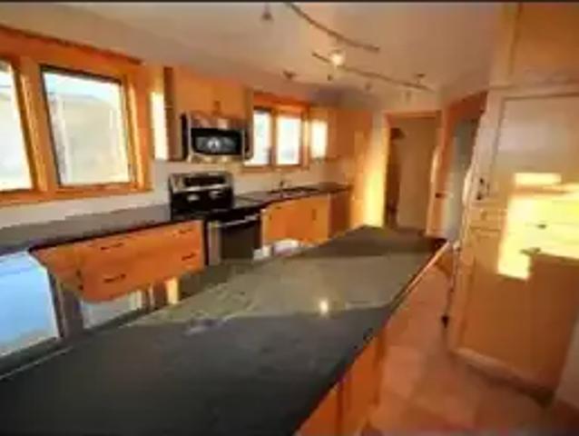 For Rent 5 Bedroom Apartment Edmonton AB DLS105344961