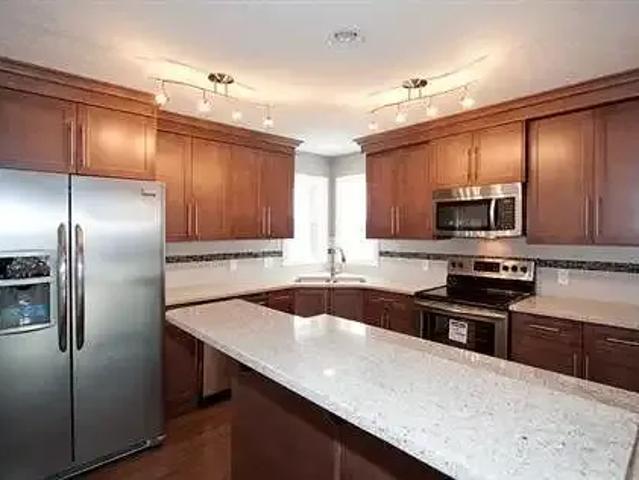 For Rent 5 Bedroom Apartment Edmonton AB DS105119082