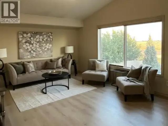 For Rent 5 Bedroom Apartment Lethbridge AB DS105345068