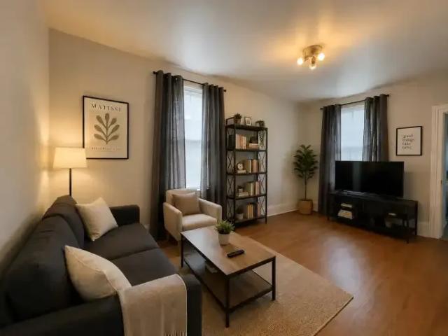 For Rent 5 Bedroom Apartment Peterborough ON DS105022308