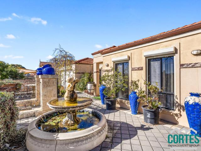 For Rent 5 Bedroom House COOGEE WA DLS104863766