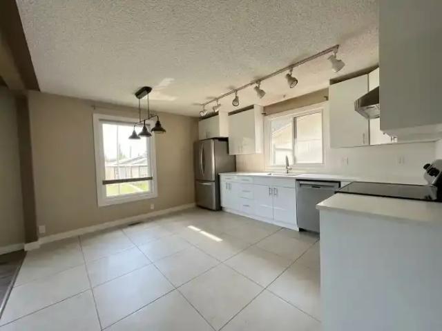 For Rent 5 Bedroom House Calgary AB DS105467237
