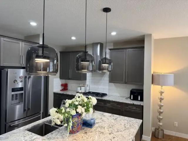 For Rent 5 Bedroom House Calgary AB DS105602128