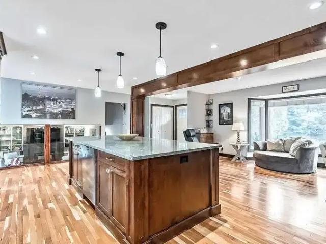 For Rent 5 Bedroom House Calgary AB DS105793057