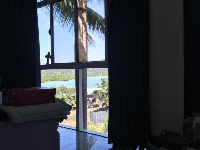 For Rent 5 Bedroom House CANNONVALE QLD DS104952485