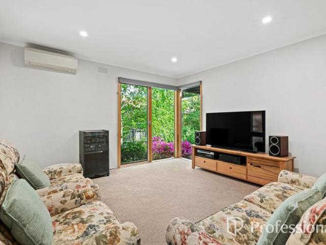 For Rent 5 Bedroom House Croydon North VIC DS106083934