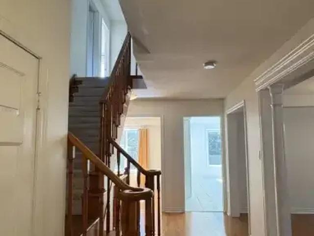 For Rent 5 Bedroom House Ajax ON DS105643474