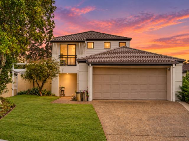 For Rent 5 Bedroom House ARUNDEL QLD DS106269018