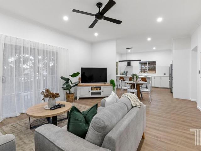 For Rent 5 Bedroom House Banyo QLD DS102251302