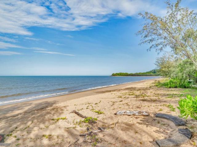 For Rent 5 Bedroom House Bramston Beach QLD DS106228551