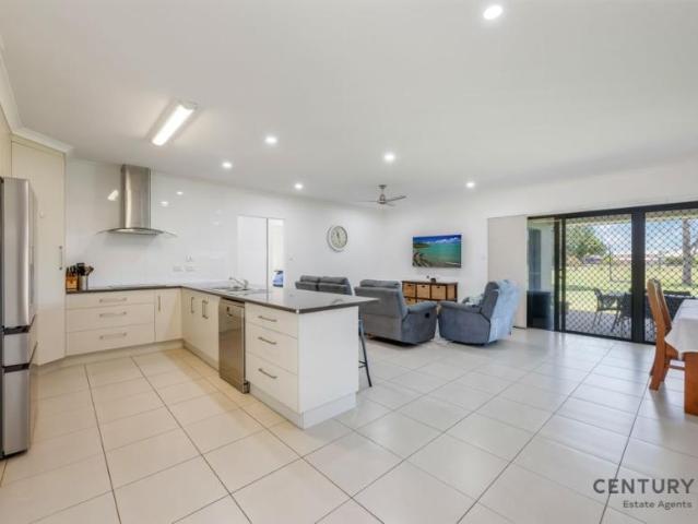 For Rent 5 Bedroom House Branyan, QLD DS103587646