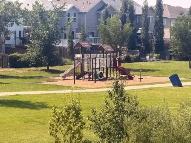 For Rent 5 Bedroom House Fort Saskatchewan AB DS104292258