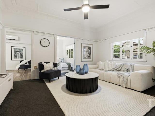 For Rent 5 Bedroom House Hawthorne QLD DS101876740