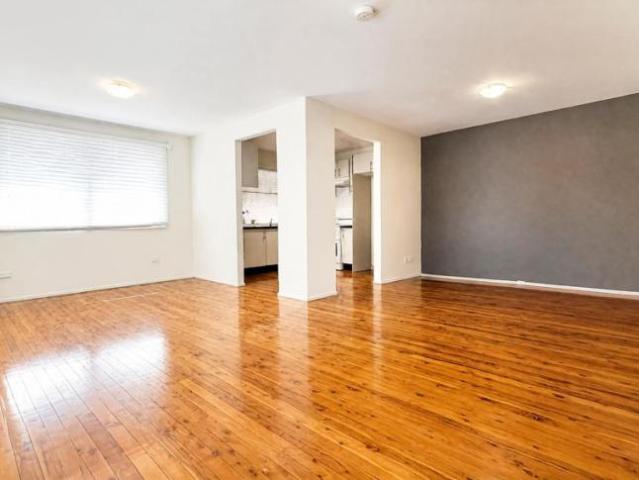 For Rent 5 Bedroom House Leumeah, NSW DS105690506