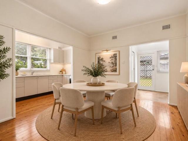 For Rent 5 Bedroom House Mount Colah NSW DS106168470