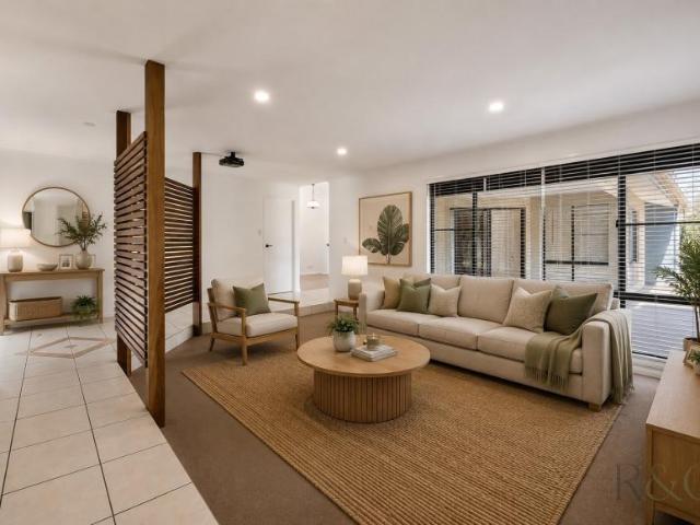 For Rent 5 Bedroom House Mountain Creek QLD DS104960722
