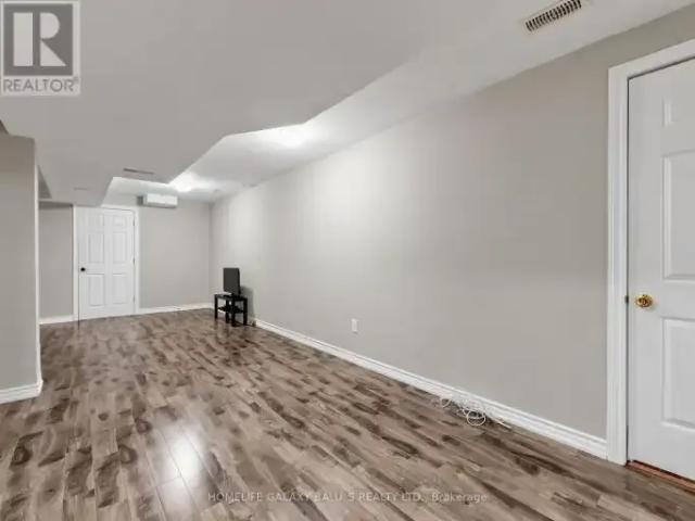 For Rent 5 Bedroom House Milton ON DS102658617