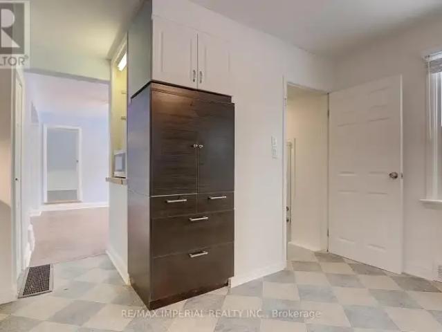For Rent 5 Bedroom House Richmond Hill ON DS102587566
