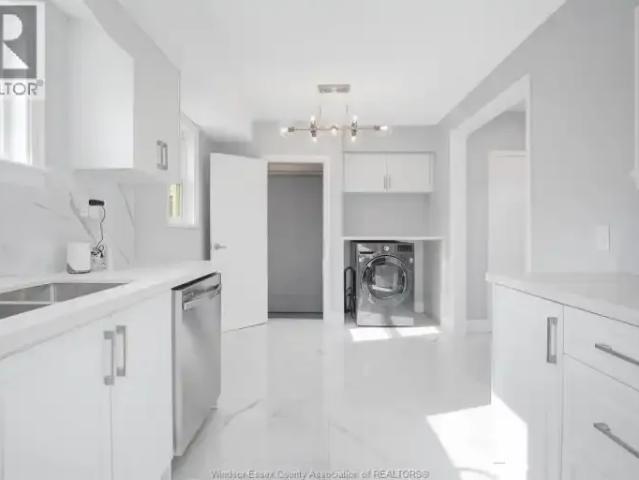 For Rent 5 Bedroom House Windsor ON DS102915436