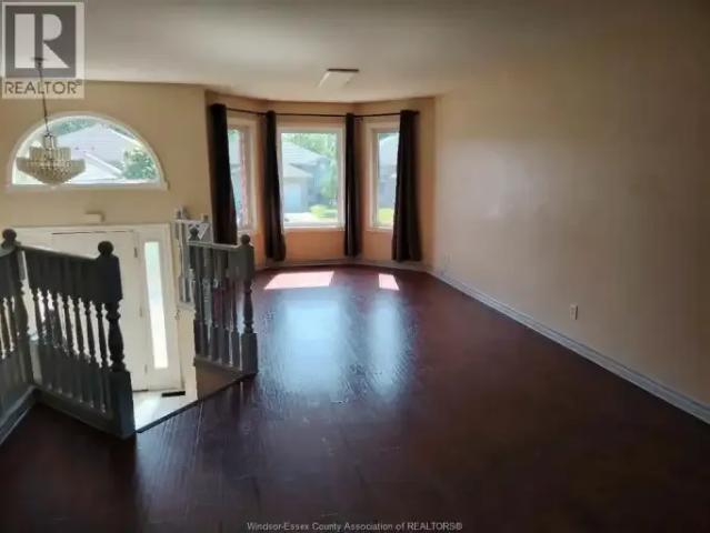 For Rent 5 Bedroom House Windsor ON DS105023466