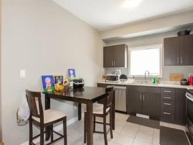 For Rent 5 Bedroom House Thorold ON DS102846400