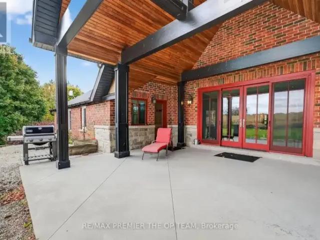 For Rent 5 Bedroom House Vaughan ON DS102339246