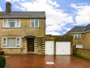 Rental! 5 bedroom semi detached house for rent in Flatwoods Ro.