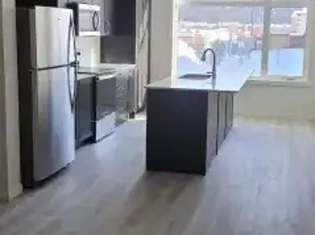 For Rent 5 Bedroom Townhouse Cochrane AB DS104841917