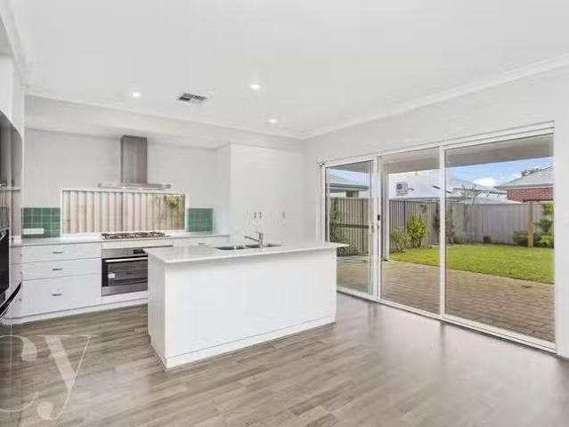 New 5 Blossom View, Forrestfield, WA 6058