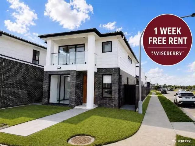 For Rent! 5 BR Lot 12 Seventh Ave, Austral House for rent Lis.