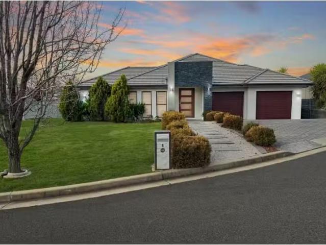 Cheap 5 BR 1 Rosetto Close, Orange House for rent Listed by D.