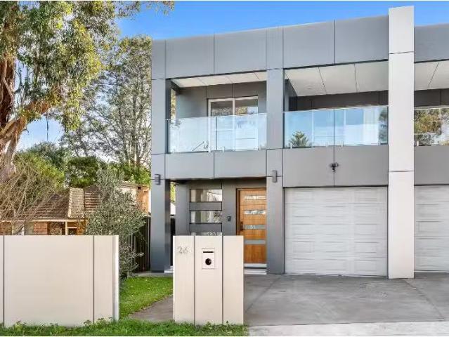 Rental! 5 BR 26A Robyn Street, Revesby Townhouse for rent Lis.