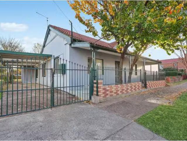 Charming 5 BR 288 Howick Street, Bathurst House for rent List.