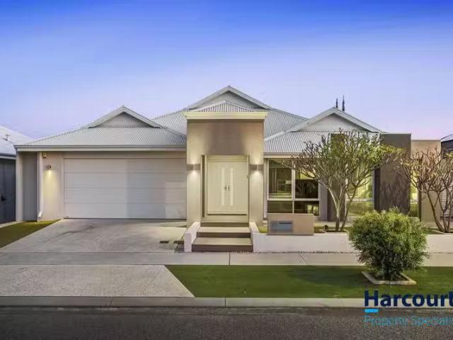 Unique 5 BR 28 Bagatelle Road, LANDSDALE, WA 6065 House for.