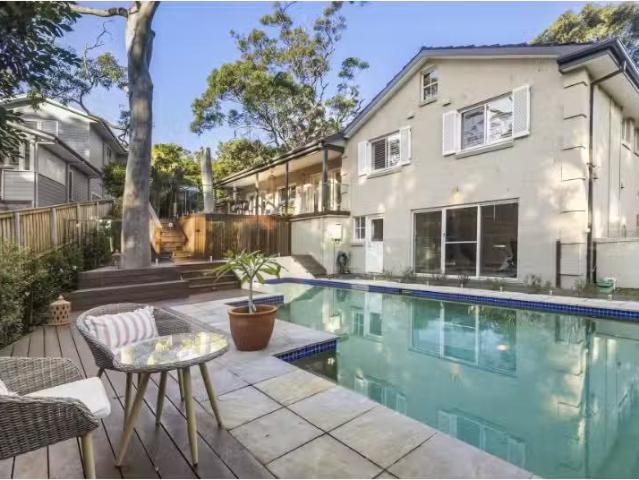 Cozy 5 BR 23 Mons Road, North Balgowlah House for rent Listed.