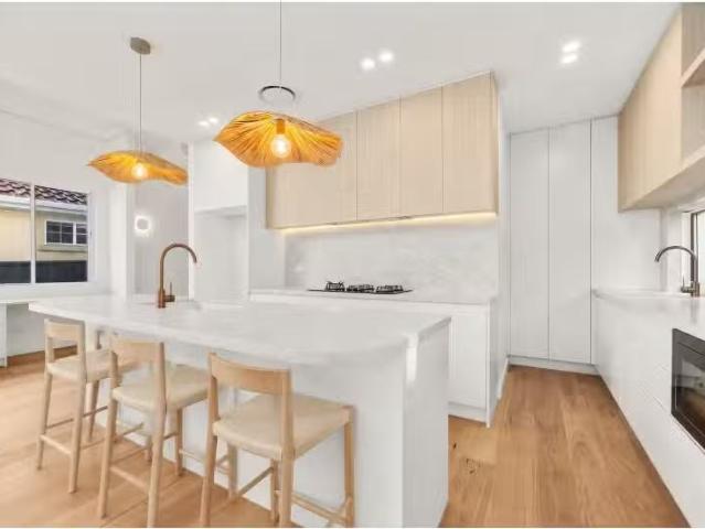 Unique 5 BR 30j Saunders Bay Road, Caringbah South House for r.
