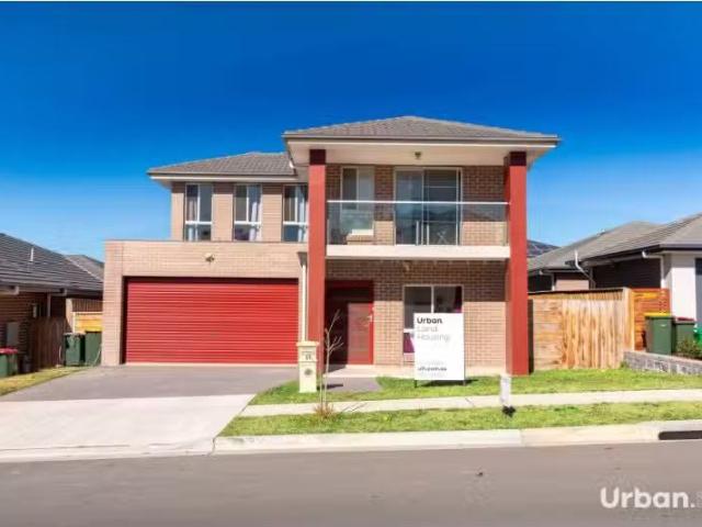 Deal! 5 BR 33 Medallist Parade, Colebee House for rent Listed.
