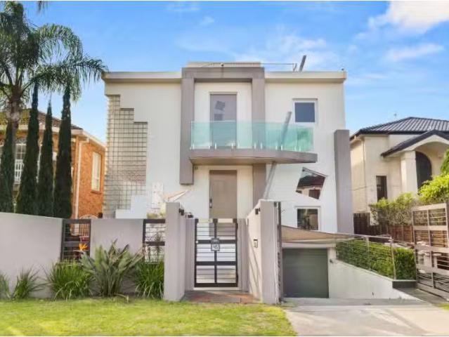 For Rent! 5 BR 45 Hollywood Street, Monterey House for rent L.