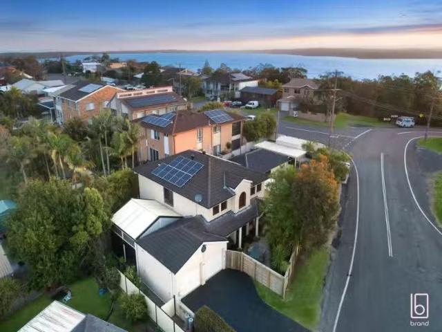 New 5 BR 79 Terence Avenue, LAKE MUNMORAH House for rent List.